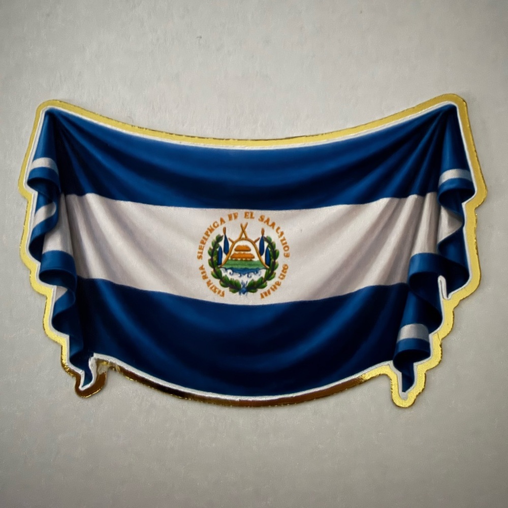 El Salvador Flag Cut Out Graduation Leis Topper     SKU2310